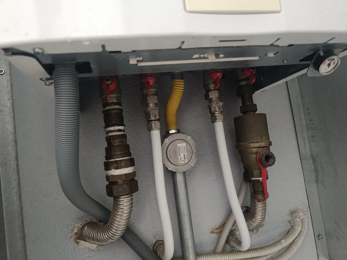 Καυστήρες LPG: Έντονος Θόρυβος Συντονισμού Καύσης 2 Καυστήρες LPG: Έντονος Θόρυβος Συντονισμού Καύσης - Different Service